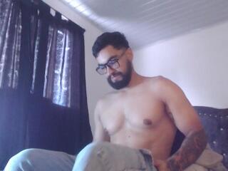 Chrys Harris webcam model stream image