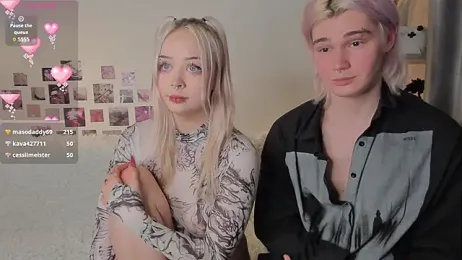 SweetheartsFriends webcam model stream image