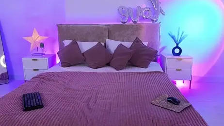 Jules_night webcam model stream image