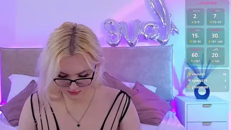 Jules_night webcam model stream image