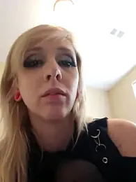 AmethystFoxx webcam model stream image
