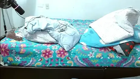 hadidgigi webcam model stream image