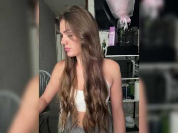 SweetyMia webcam model stream image