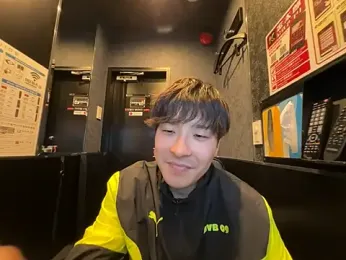 yuuki8910 webcam model stream image