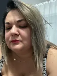 MikyVesela webcam model stream image