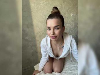 EvaDesire webcam bongacams model stream image