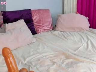 mollyybloom webcam model stream image