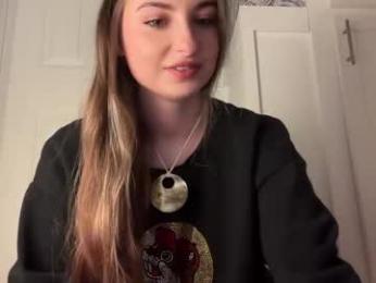 fantasyella webcam model stream image