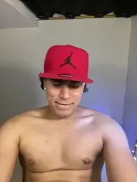 Maximuz1920 webcam model stream image