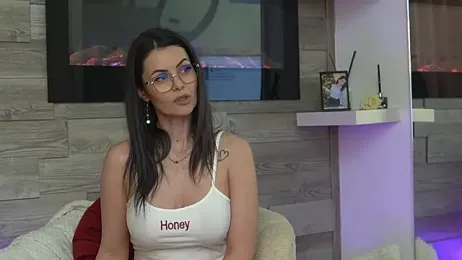 SeductiveMom webcam model stream image