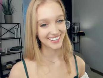 alicemelison webcam chaturbate model stream image