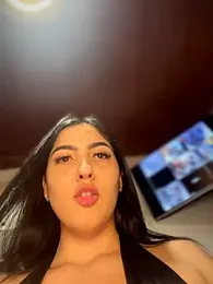 Sofia_Collins- webcam model stream image