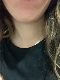 Labelleamira webcam model stream image