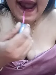 Ruchikalive webcam model stream image