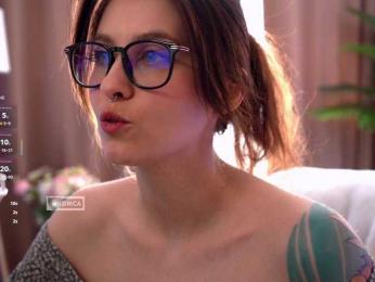 HoneyCherry webcam bongacams model stream image