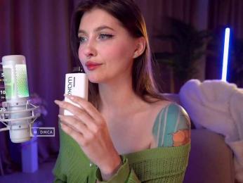 HoneyCherry webcam bongacams model stream image