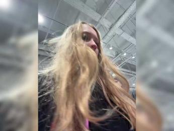 LiiBaby webcam bongacams model stream image