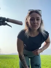 petrouchkaaa_ webcam stripchat model stream image