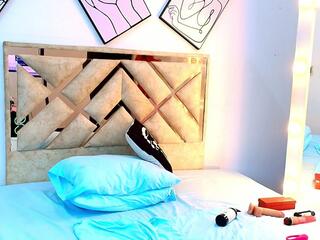 Scarlet Dash webcam model stream image