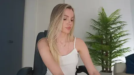 Yvonna_One webcam model stream image