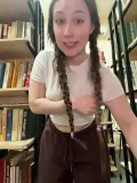 FroggyAnna webcam model stream image