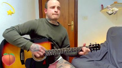 Layneinchains webcam model stream image