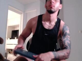 Andrew Mathews webcam model stream image