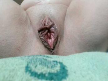 korolek50 webcam model stream image