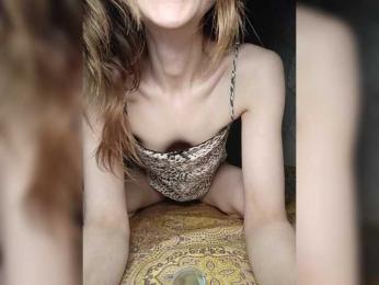 Your-Peachy-Dream webcam model stream image