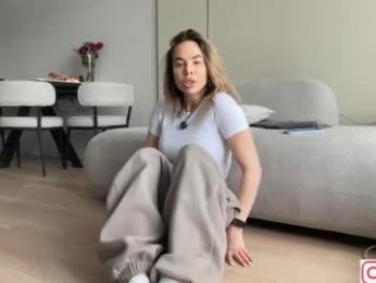 diffgirls webcam model stream image