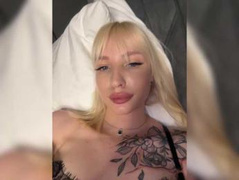 Cristi-Candy webcam bongacams model stream image