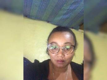 Assiarah webcam bongacams model stream image