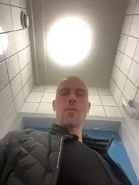 Rotteei1 webcam model stream image