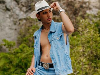 AxelAlvareez webcam model stream image