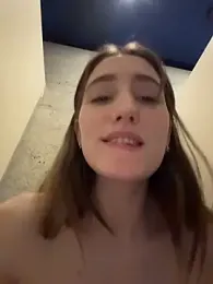 Tiny_Anny webcam stripchat model stream image