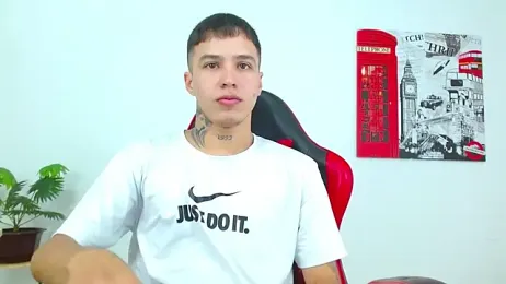 Cumandres18 webcam model stream image