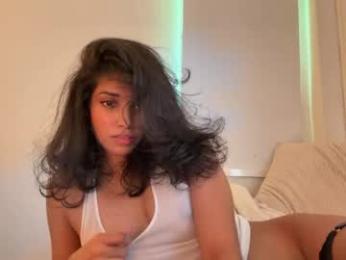 mriea_ webcam model stream image