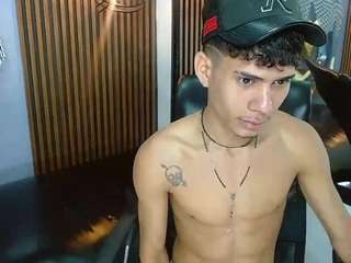 skinny-cute-alyer webcam model stream image