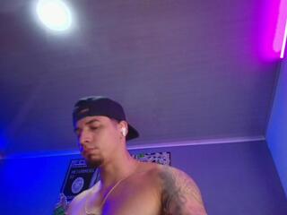 Camilo Alvarezz webcam model stream image