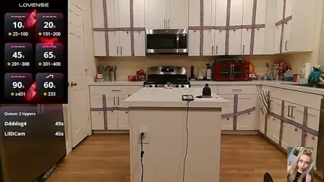 Blondiewithanass webcam stripchat model stream image