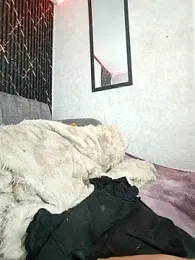 Isis_Hot__ webcam model stream image