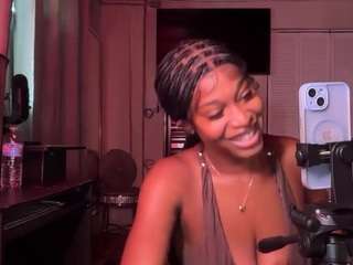 iluvsaffire-bleu webcam camsoda model stream image