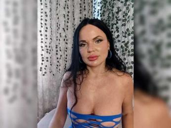 Kirakedi webcam model stream image