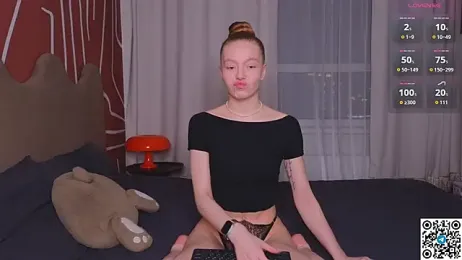 EvaCroan webcam model stream image