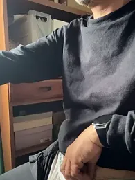 Ryo-j webcam model stream image