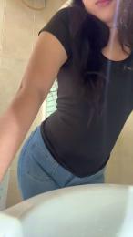 Monse9 webcam model stream image