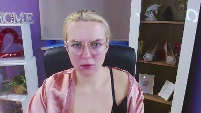 xZoey webcam cam4 model stream image