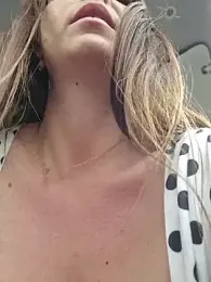 ellaxxstar webcam model stream image