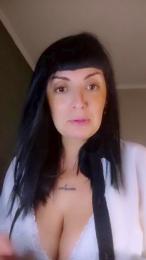 Wildrousse webcam model stream image