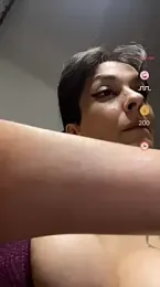 Piggiteablacktea webcam model stream image